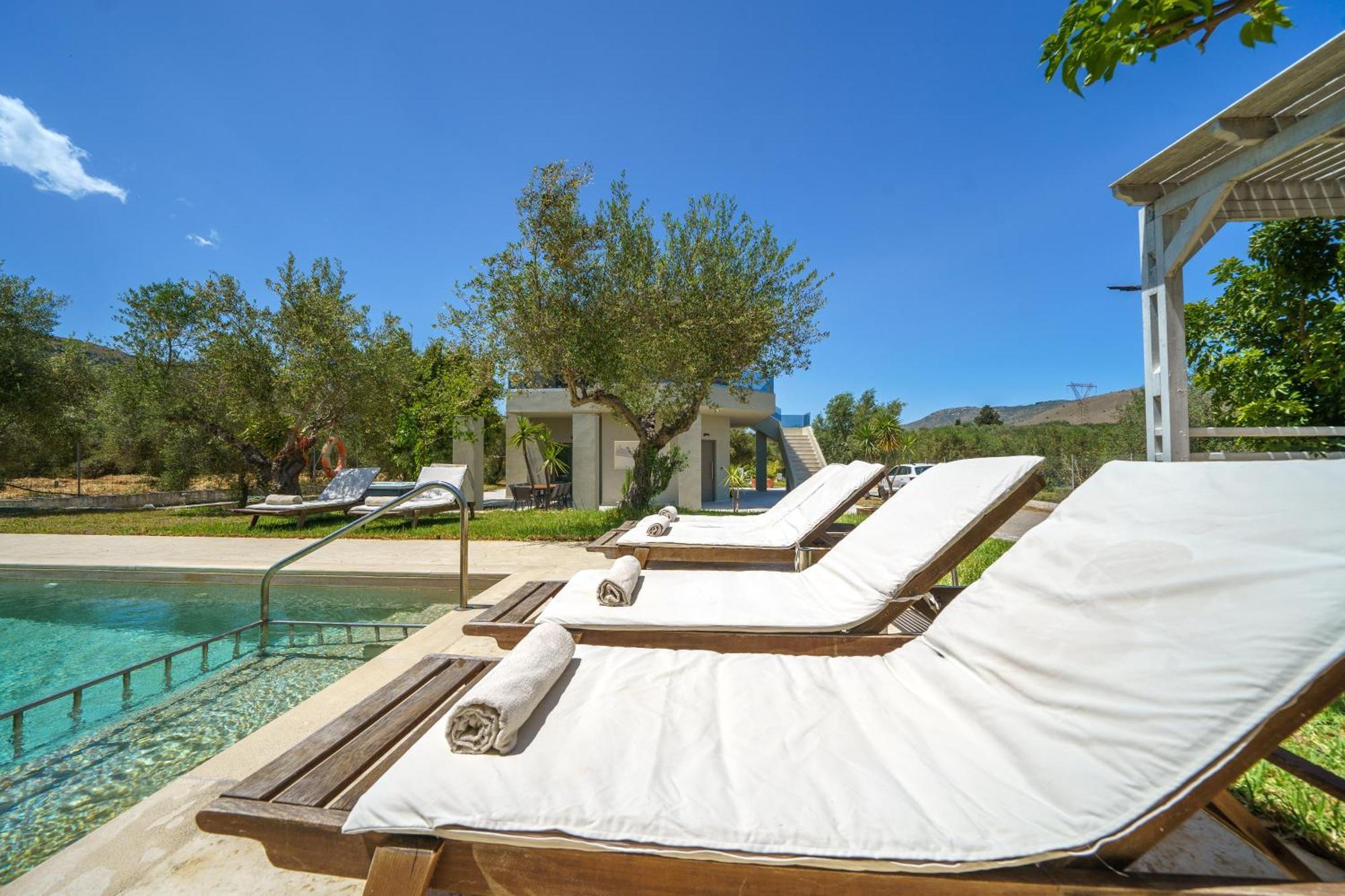Willa Marian With Private Swimming Pool & Jacuzzi