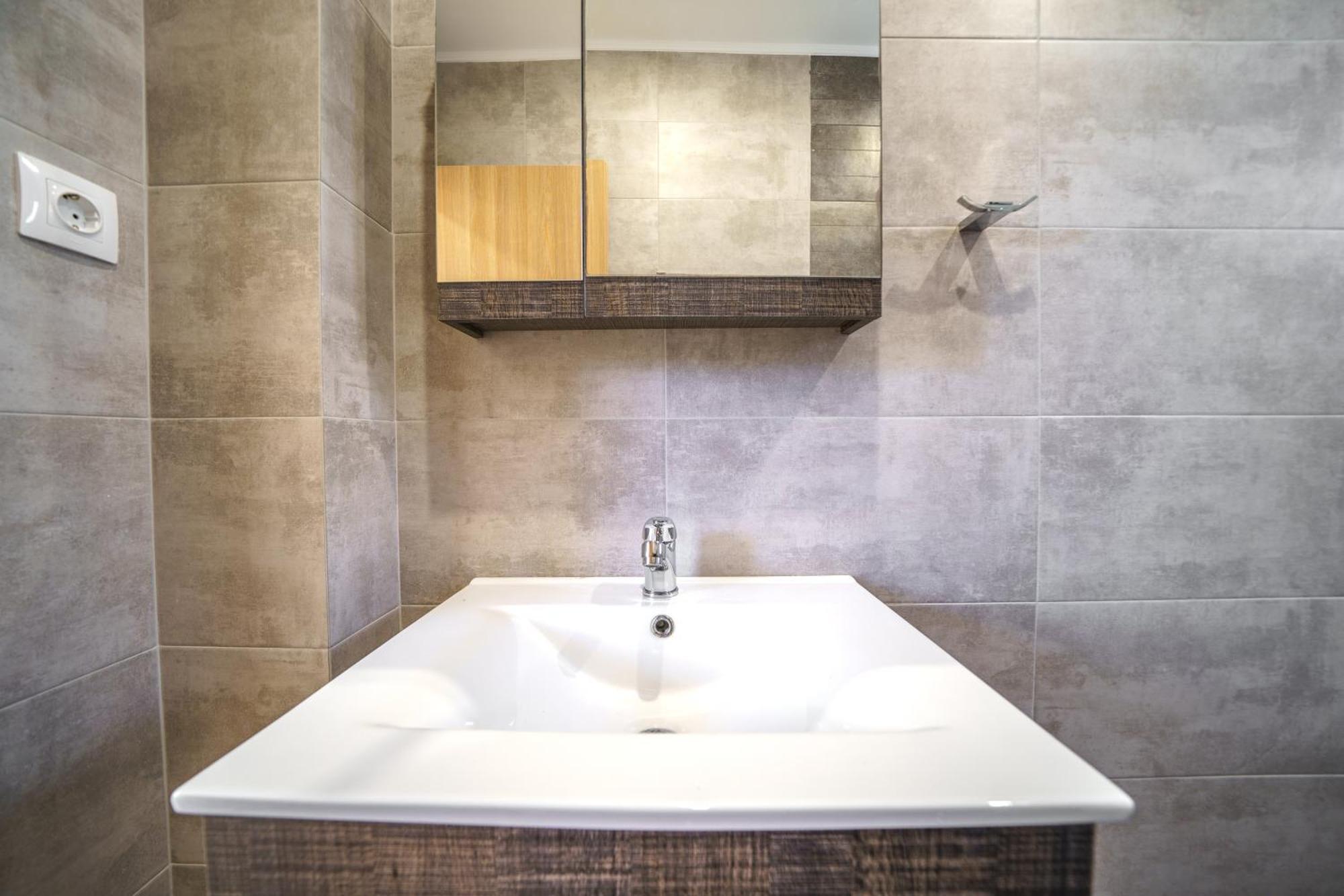 Marian With Private Swimming Pool & Jacuzzi Βίλα *