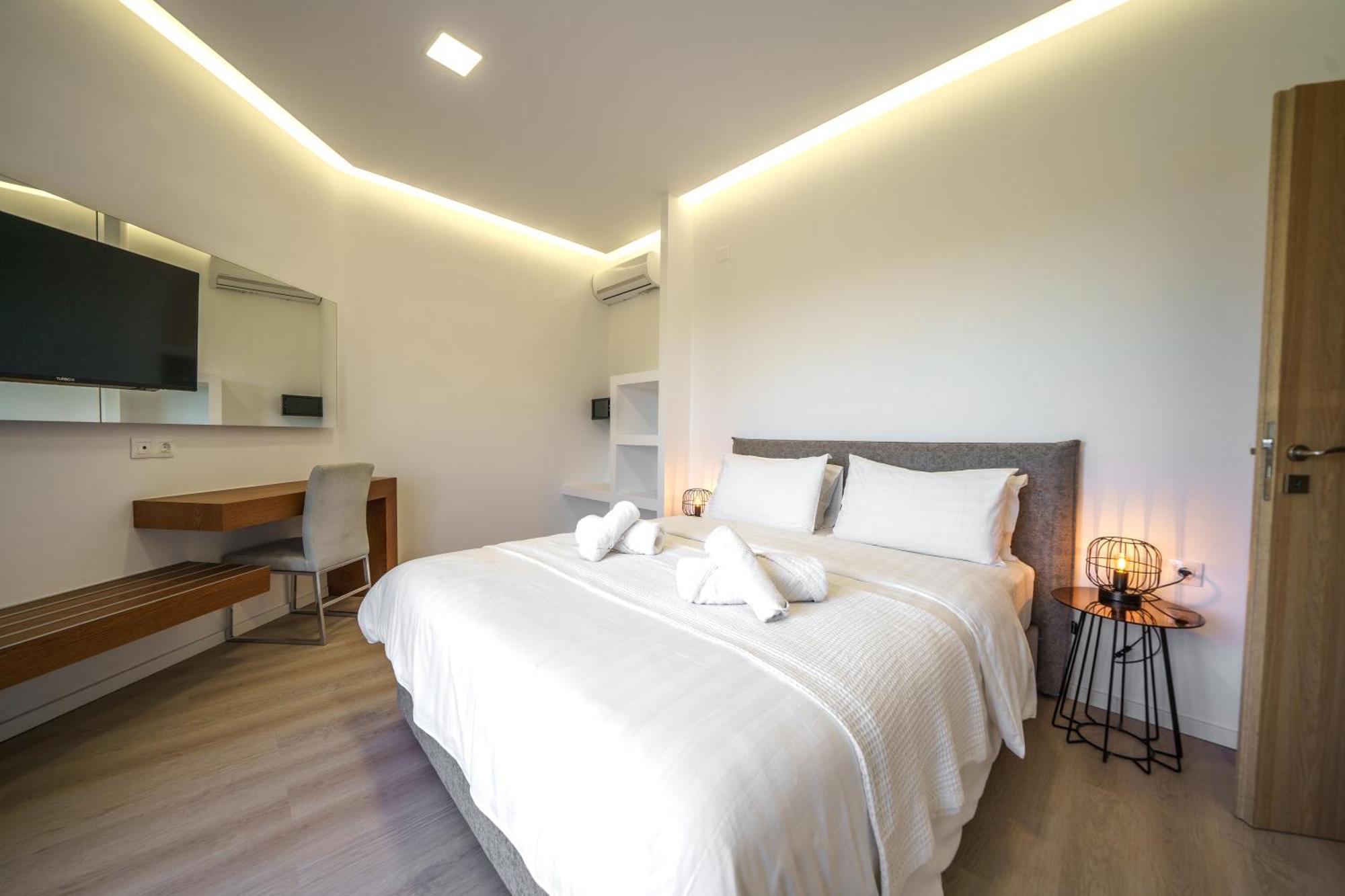 Marian With Private Swimming Pool & Jacuzzi Γεωργιούπολη